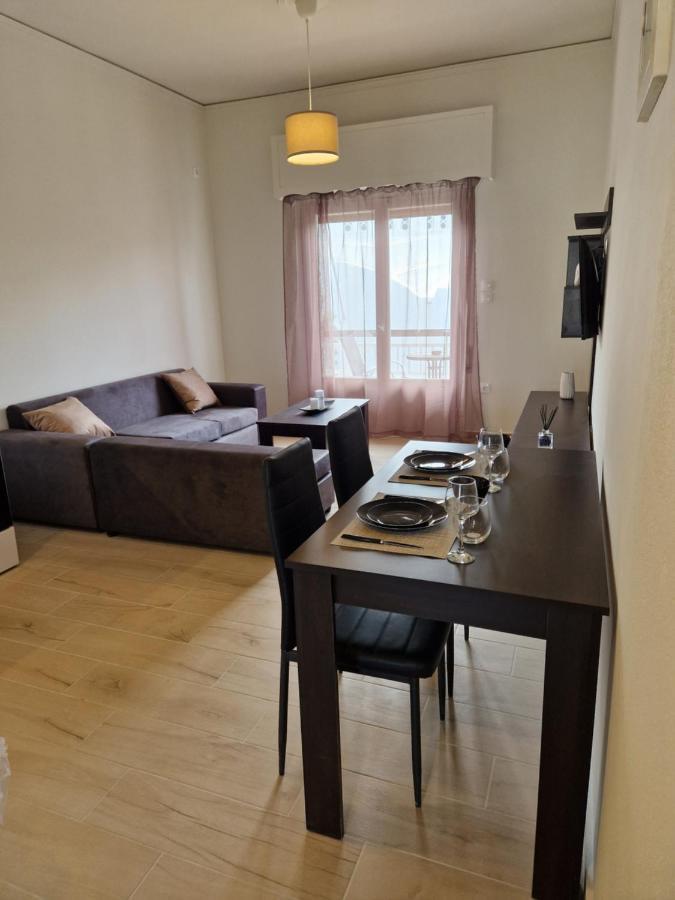 Above Apartments Near The Airport Артемида Екстериор снимка
