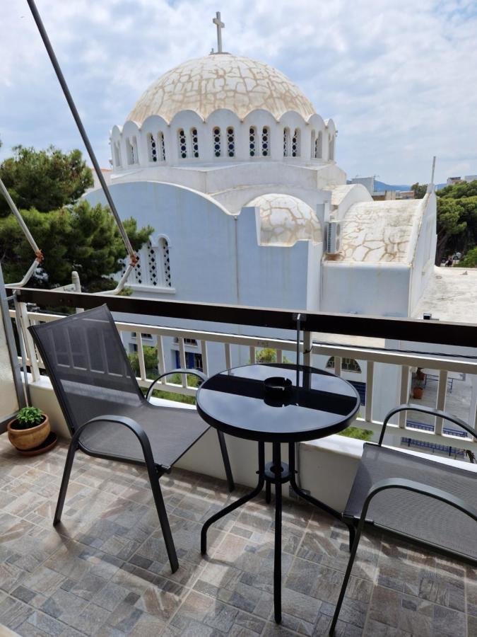 Above Apartments Near The Airport Артемида Екстериор снимка