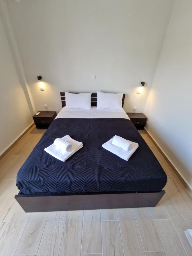 Above Apartments Near The Airport Артемида Екстериор снимка